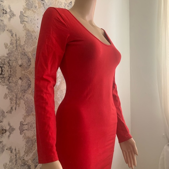 SET OF 3 RED DRESSES ! - Picture 6 of 12